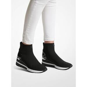 Michael Kors Women's 8.5 Black Skyler Stretch-Knit Sock Sneaker Slip On LE4-5